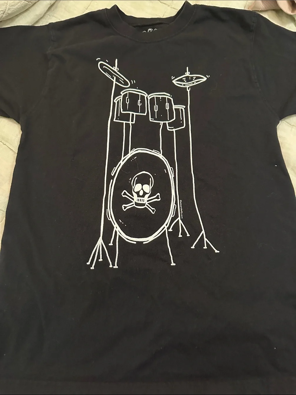 New Boutique tee new without tags large  Wes & Willy Kids Black Drum Musician
